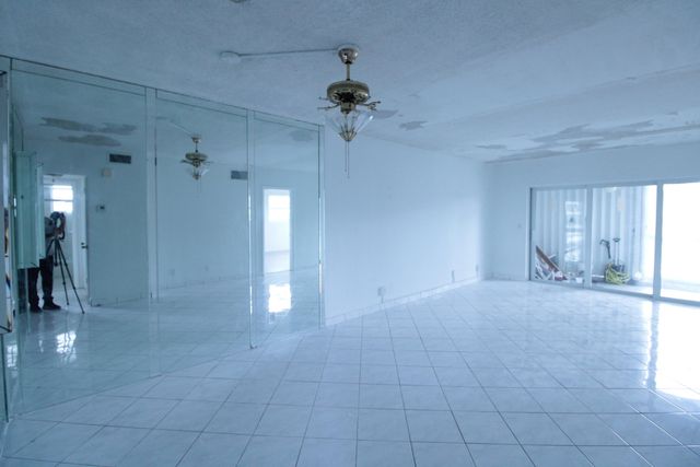 465 Paradise Isle Boulevard 110, Hallandale Beach, FL 33009