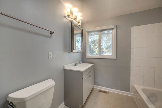 1601 Kingston Lane, Schaumburg, IL 60193