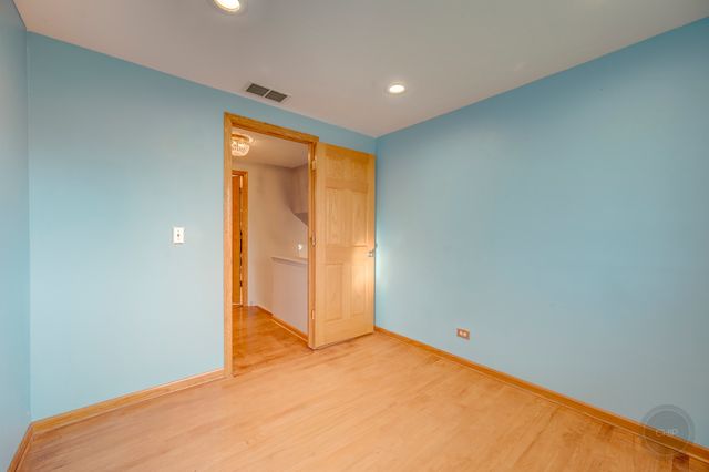 1601 Kingston Lane, Schaumburg, IL 60193