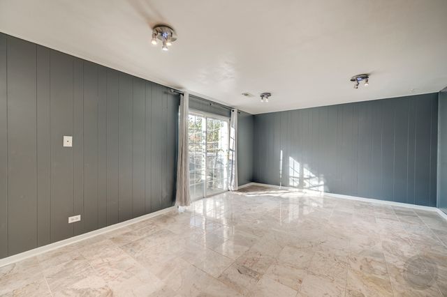 1601 Kingston Lane, Schaumburg, IL 60193