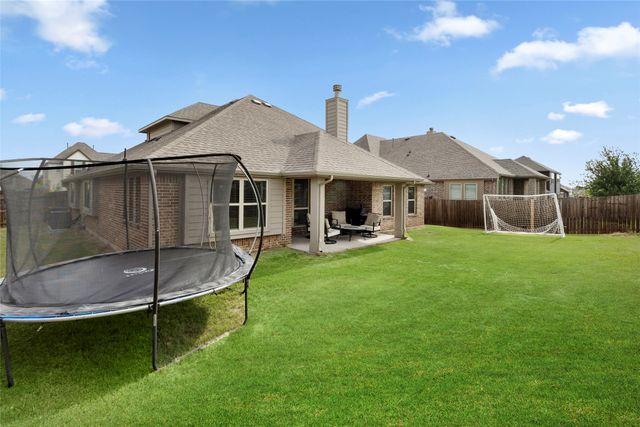 460 Country Meadows Boulevard, Waxahachie, TX 75165