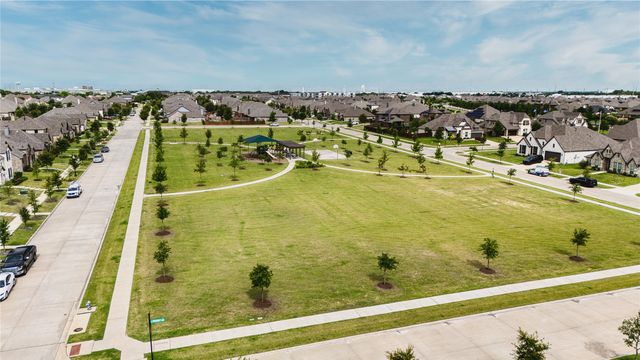 460 Country Meadows Boulevard, Waxahachie, TX 75165
