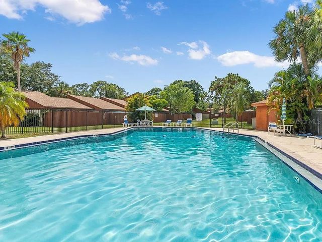 2060 SUNSET POINT ROAD 52, Clearwater, FL 33765