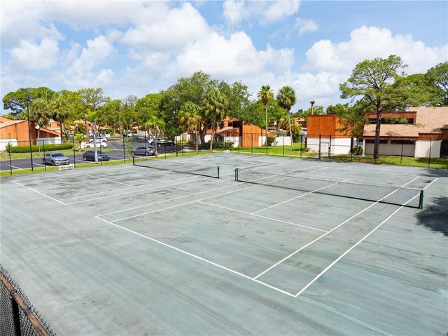 2060 SUNSET POINT ROAD 52, Clearwater, FL 33765