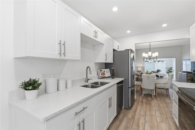 2060 SUNSET POINT ROAD 52, Clearwater, FL 33765