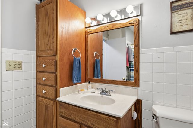 2702 Tamra Lane, Anderson, IN 46012