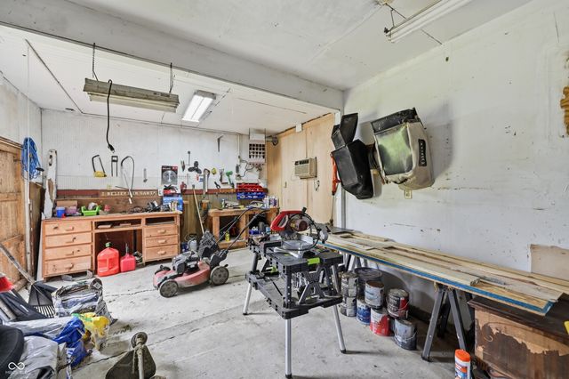 2702 Tamra Lane, Anderson, IN 46012