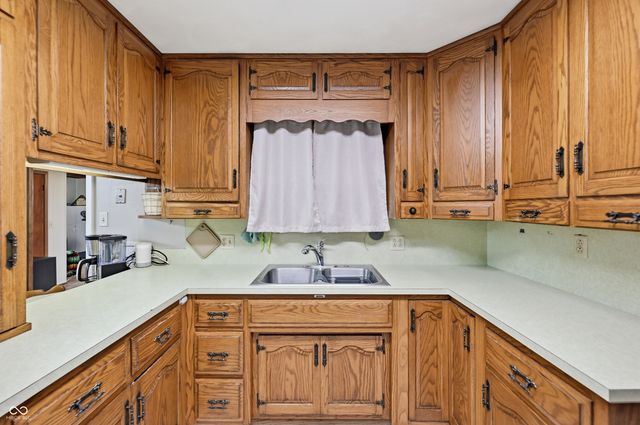 2702 Tamra Lane, Anderson, IN 46012