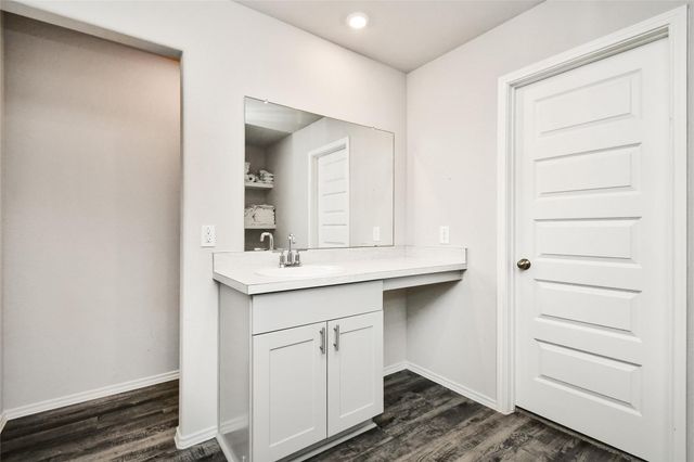 7915 Meadow Cranesbill Lane, Houston, TX 77016
