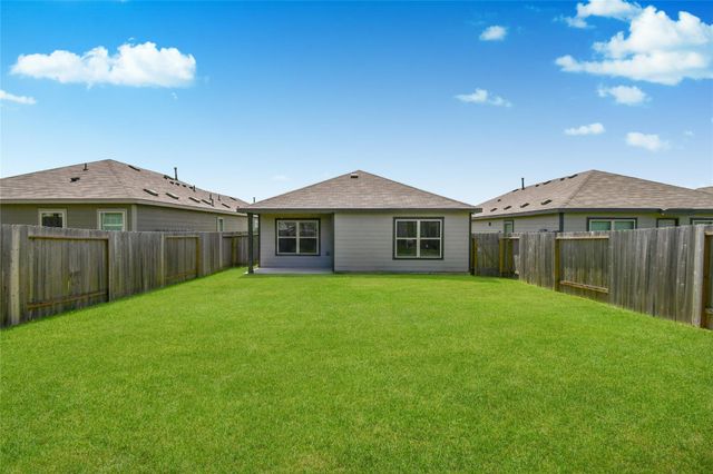 7915 Meadow Cranesbill Lane, Houston, TX 77016