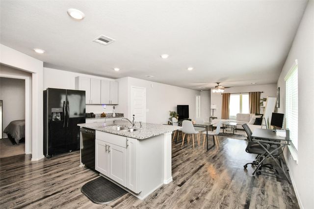 7915 Meadow Cranesbill Lane, Houston, TX 77016