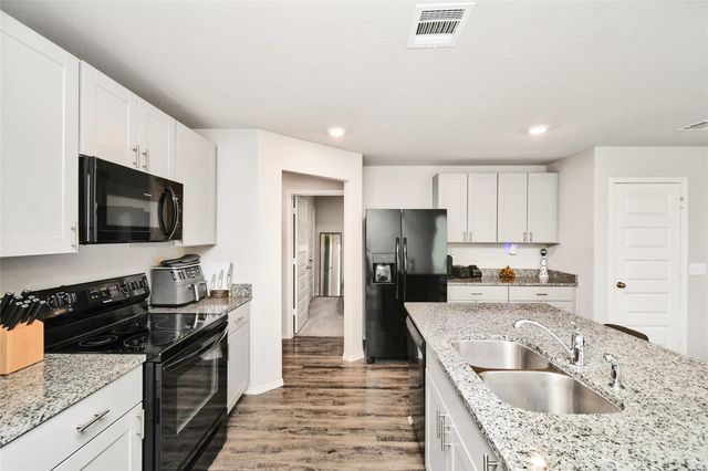 7915 Meadow Cranesbill Lane, Houston, TX 77016
