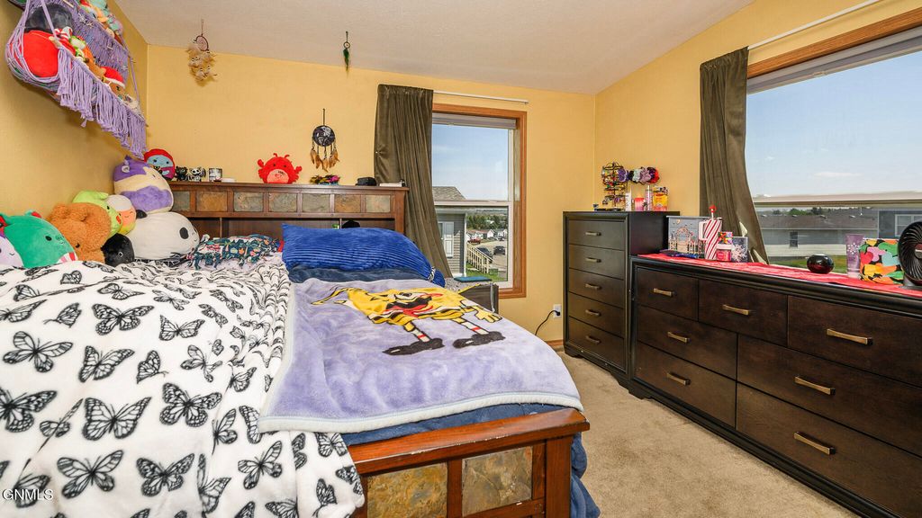 3867 Valley Loop, Bismarck, ND 58503 photo 16