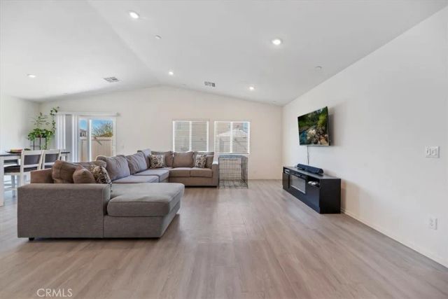 1467 Carolina Court, Hemet, CA 92543