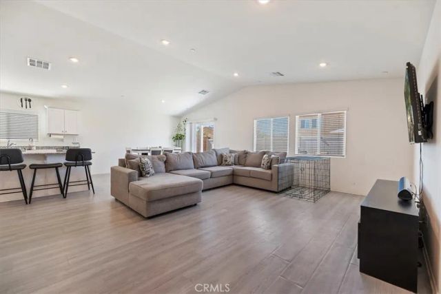 1467 Carolina Court, Hemet, CA 92543