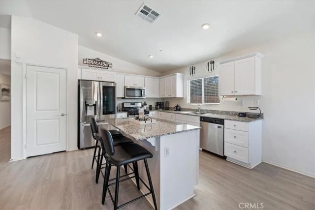 1467 Carolina Court, Hemet, CA 92543