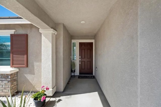 1467 Carolina Court, Hemet, CA 92543