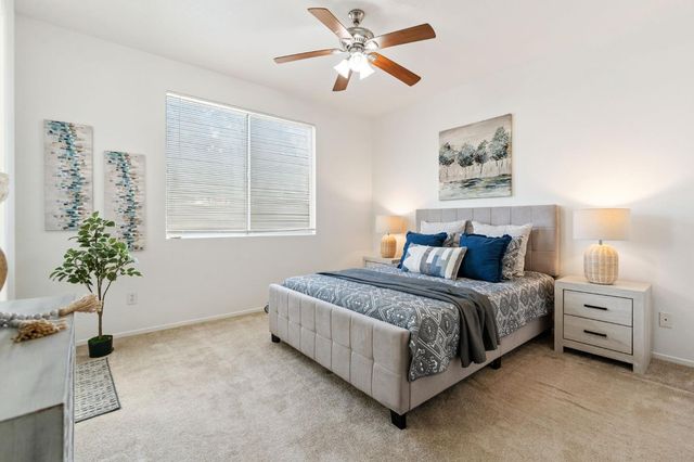 9184 Laguna Center Cir, Elk Grove, CA 95758