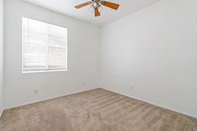 9184 Laguna Center Cir, Elk Grove, CA 95758