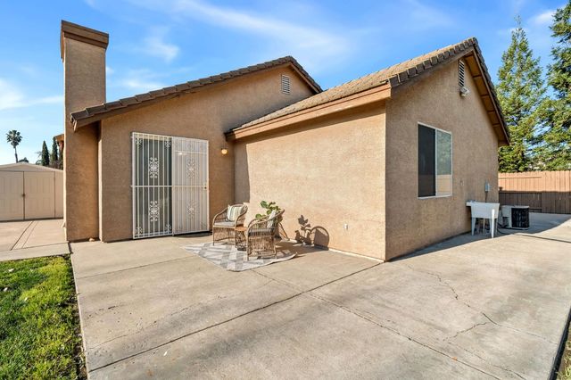 9184 Laguna Center Cir, Elk Grove, CA 95758