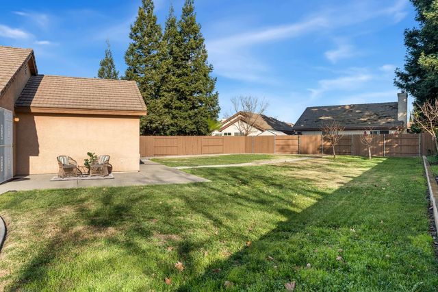 9184 Laguna Center Cir, Elk Grove, CA 95758