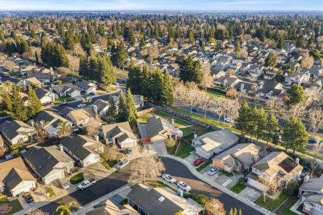 9184 Laguna Center Cir, Elk Grove, CA 95758