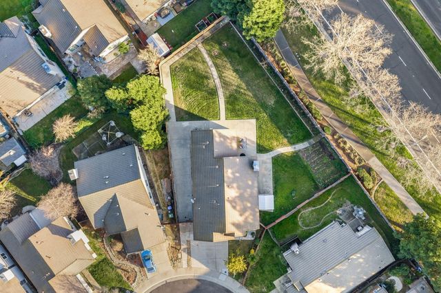 9184 Laguna Center Cir, Elk Grove, CA 95758