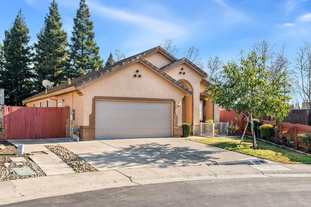 9184 Laguna Center Cir, Elk Grove, CA 95758