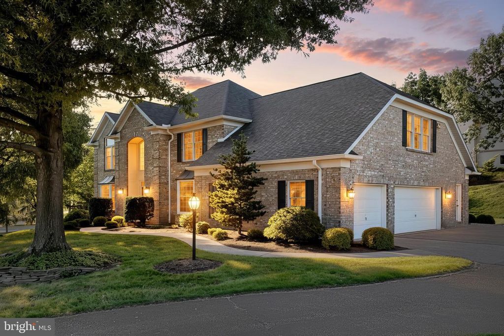 3333 POSES PL, York, PA 17406