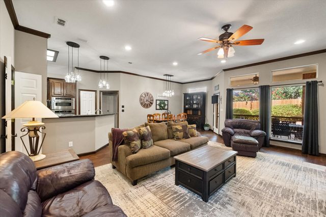 5 Brookside Court, Mansfield, TX 76063