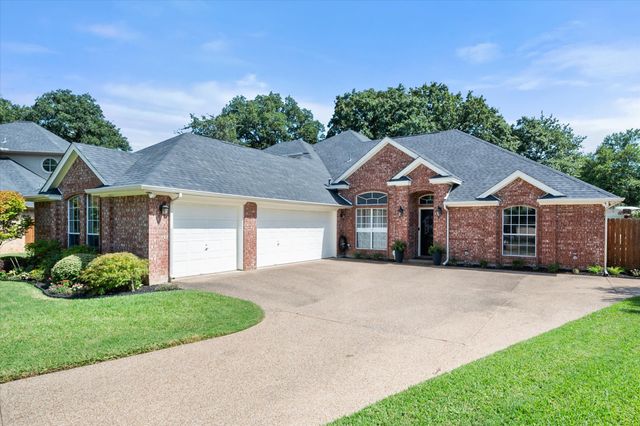 5 Brookside Court, Mansfield, TX 76063