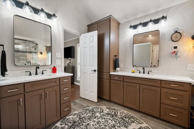 5 Brookside Court, Mansfield, TX 76063
