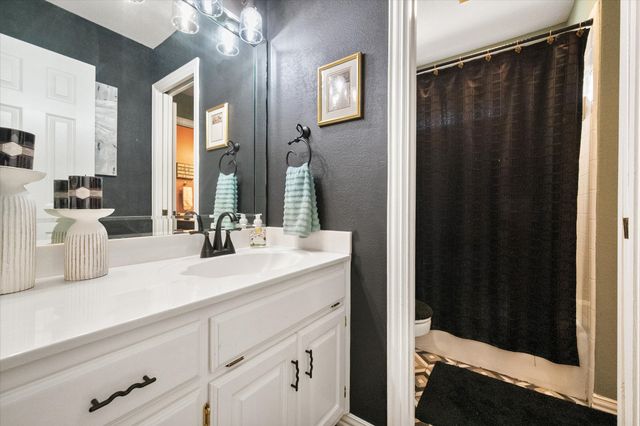 5 Brookside Court, Mansfield, TX 76063