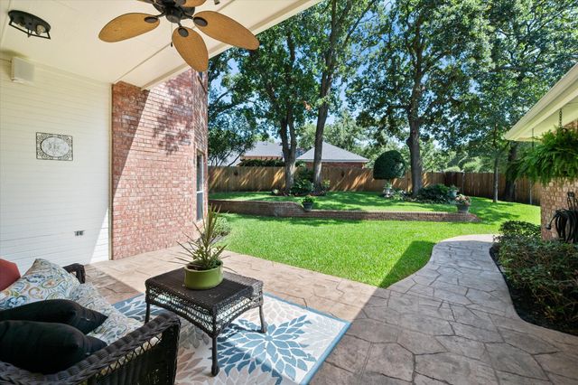 5 Brookside Court, Mansfield, TX 76063