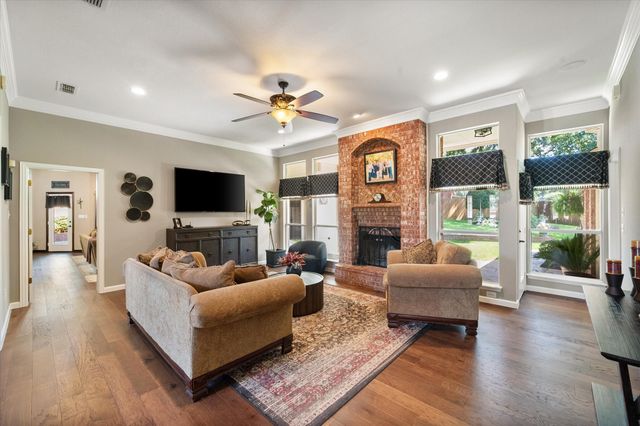 5 Brookside Court, Mansfield, TX 76063