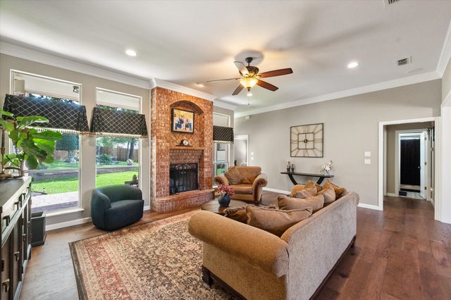 5 Brookside Court, Mansfield, TX 76063