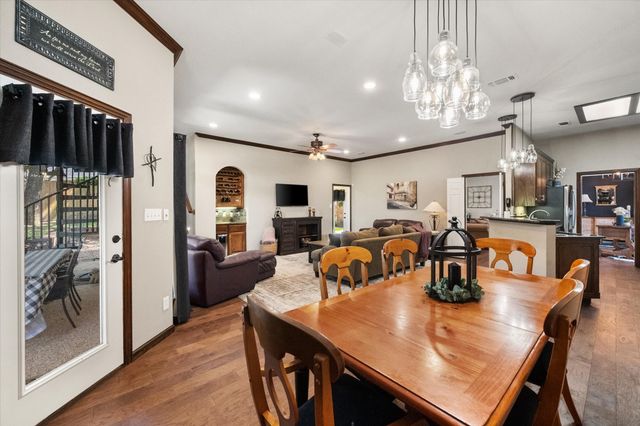 5 Brookside Court, Mansfield, TX 76063