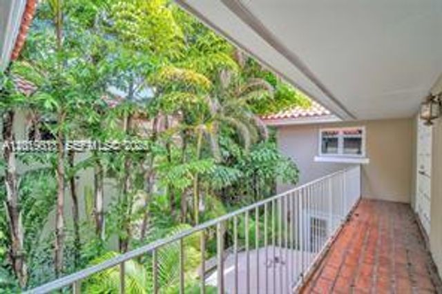 1543 Dorado Ave, Coral Gables, FL 33146