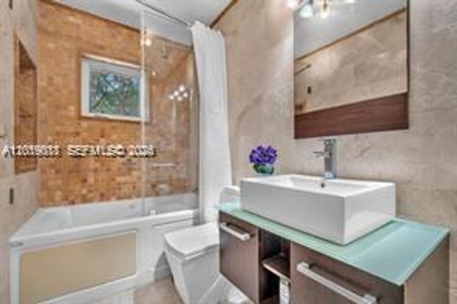 1543 Dorado Ave, Coral Gables, FL 33146
