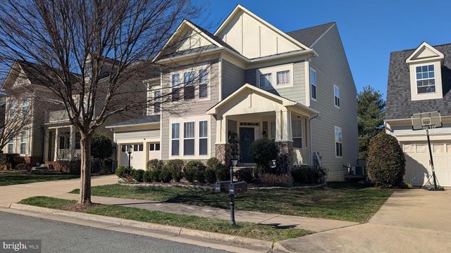 1108 PICKETT ST, Fredericksburg, VA 22401