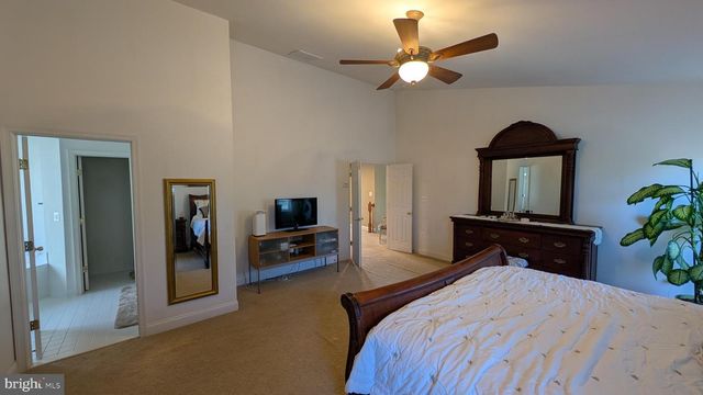 1108 PICKETT ST, Fredericksburg, VA 22401