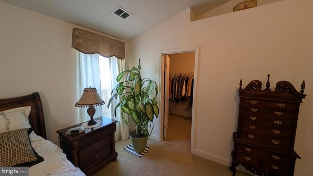 1108 PICKETT ST, Fredericksburg, VA 22401