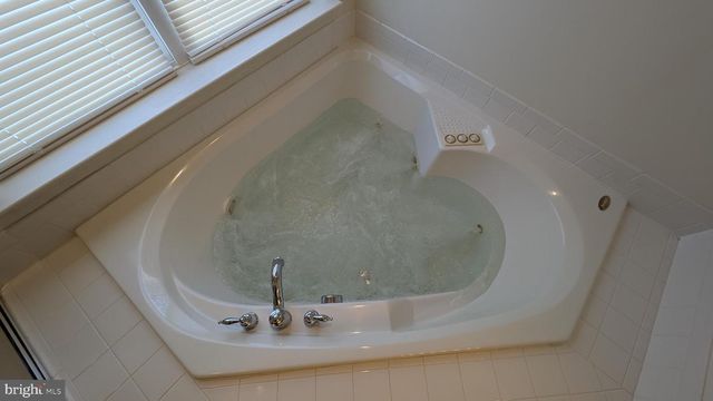 1108 PICKETT ST, Fredericksburg, VA 22401