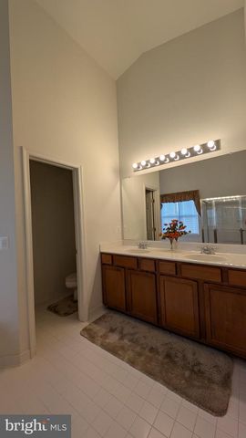 1108 PICKETT ST, Fredericksburg, VA 22401