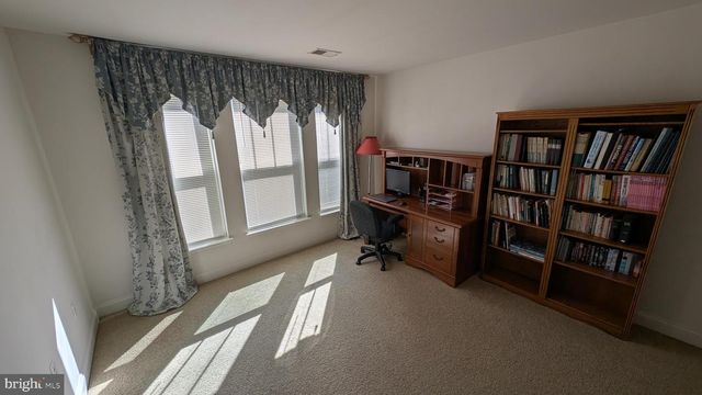 1108 PICKETT ST, Fredericksburg, VA 22401