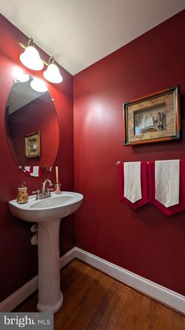 1108 PICKETT ST, Fredericksburg, VA 22401