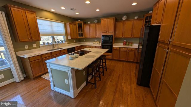 1108 PICKETT ST, Fredericksburg, VA 22401