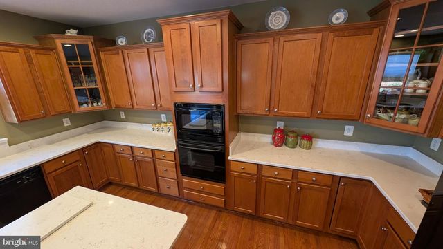 1108 PICKETT ST, Fredericksburg, VA 22401