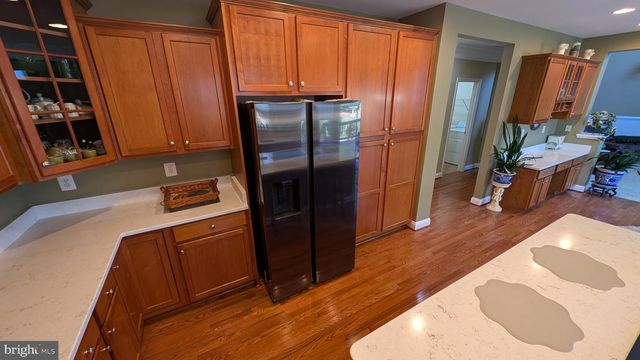 1108 PICKETT ST, Fredericksburg, VA 22401