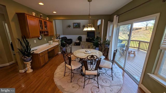 1108 PICKETT ST, Fredericksburg, VA 22401